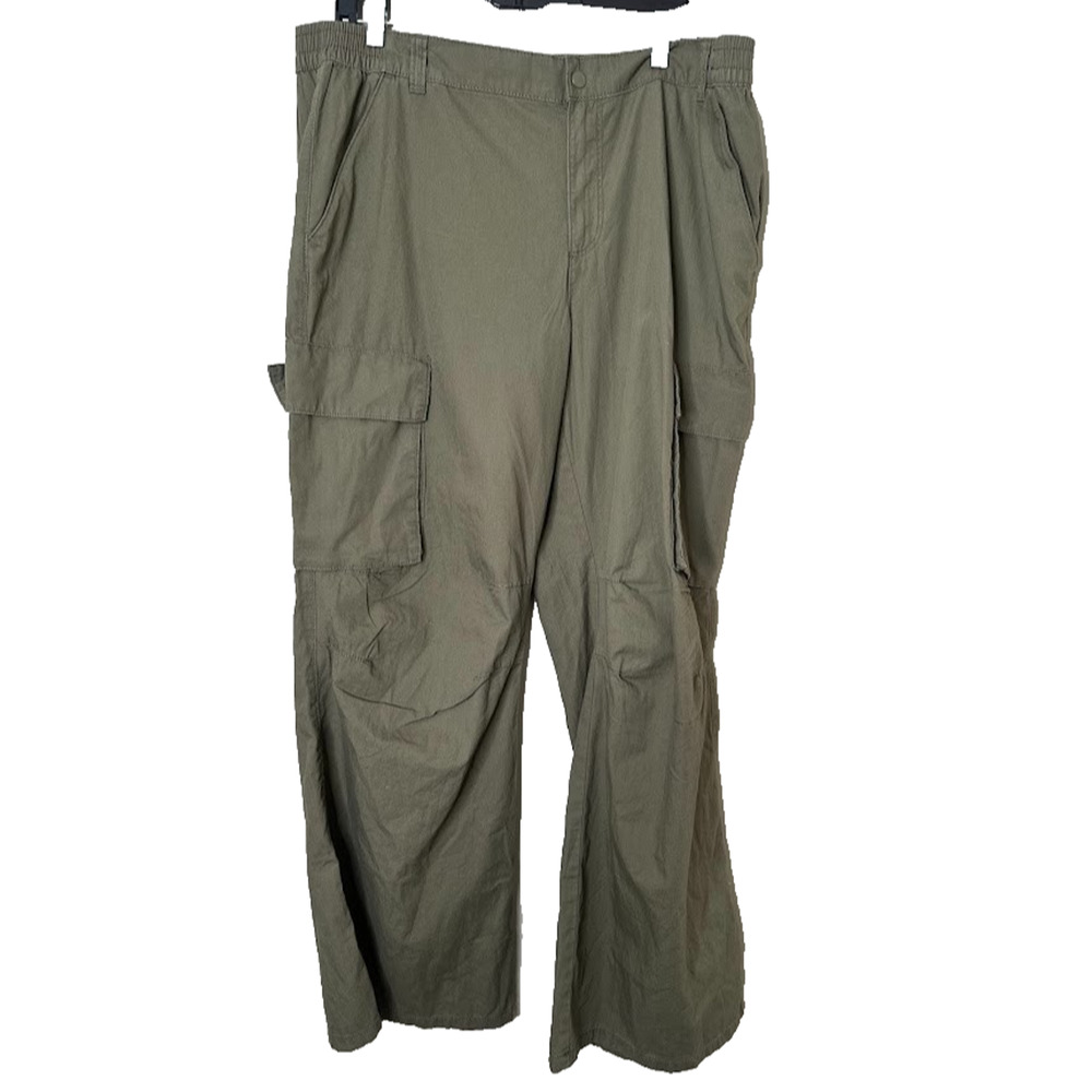 H&M Divided Women's Size 18 Army Green Wide‎ Leg Cargo Straight Leg Pants Casual